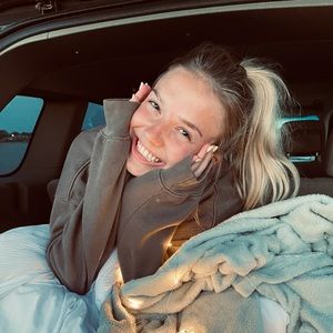 Meet your Posher, Megan